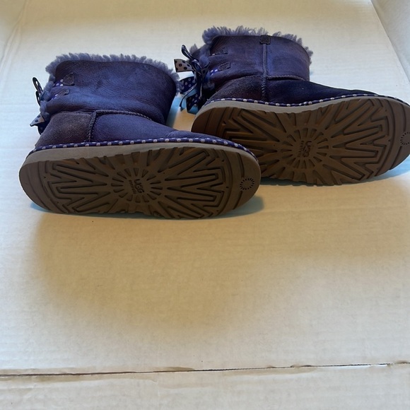 Ugg now boots. Size 3 - Picture 7 of 9